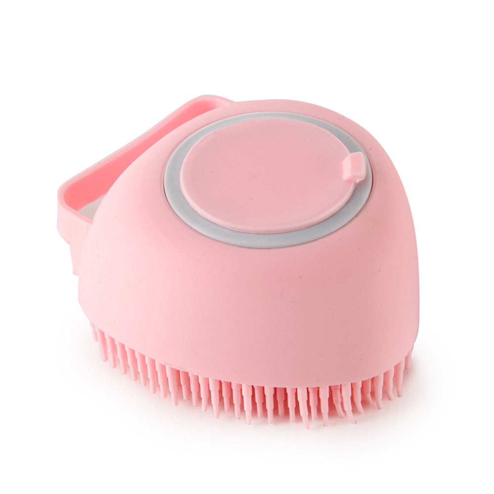Make pet baths easier with this 2-in-1 silicone brush. Gently cleans, massages, and dispenses shampoo – perfect for sensitive dogs and cats.