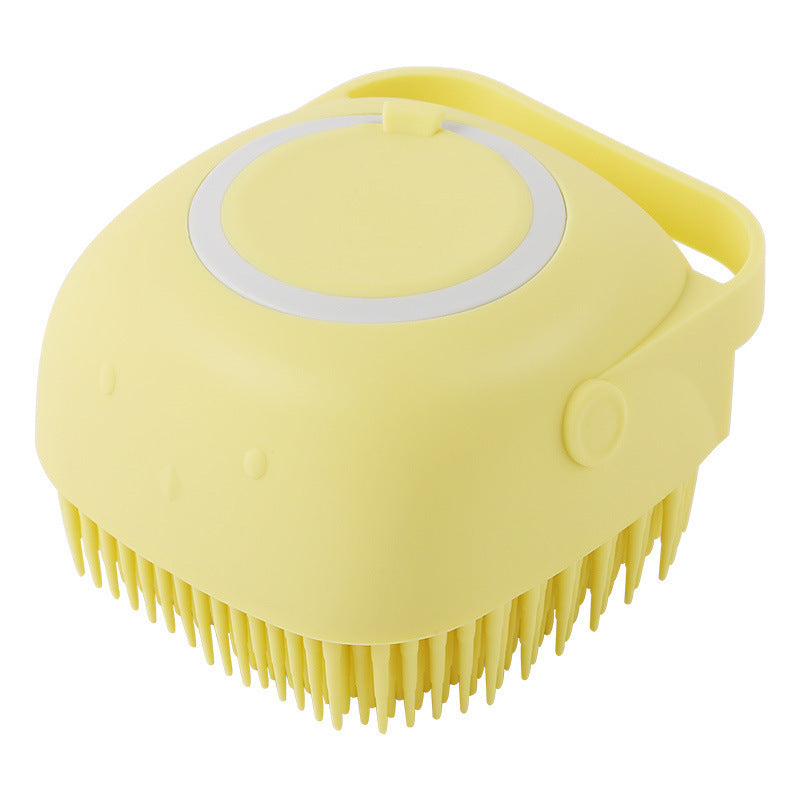 Make pet baths easier with this 2-in-1 silicone brush. Gently cleans, massages, and dispenses shampoo – perfect for sensitive dogs and cats.